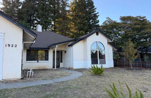 4 bed/2 ba house - N. Yuba City Gallery 1
