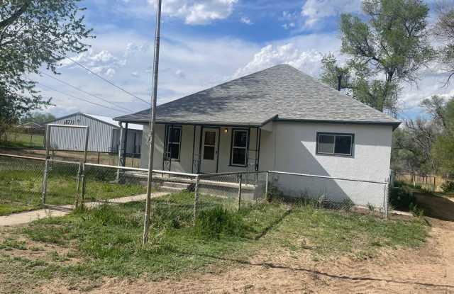 Price Reduced! Charming Home for Rent - 18733 County Road Q, Morgan County, CO 80701