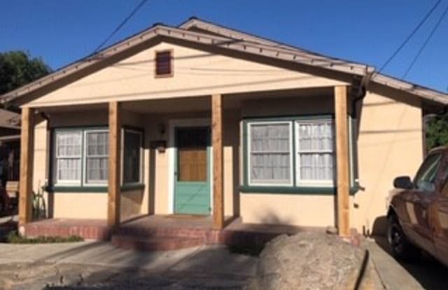 650 Oxford Ave - 650 Oxford Avenue, Clovis, CA 93613