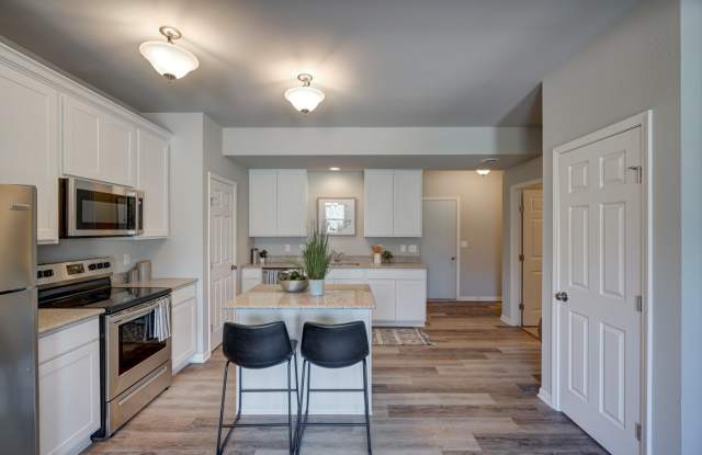 607 Mckay Way photos photos