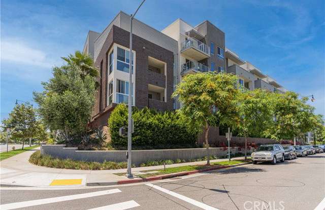 12655 Bluff Creek Drive Gallery 1