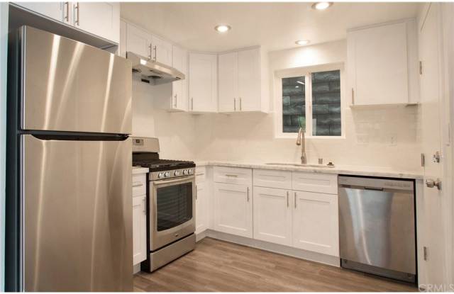 225 Rosecrans Ave - 225 Rosecrans Ave, Manhattan Beach, CA 90266