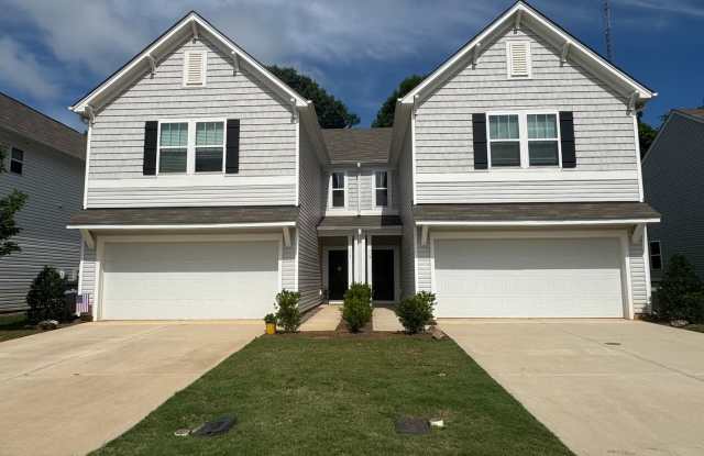 3 Bedroom paired home with 2 car garage minutes from shopping, I-40 and I-77 photos photos
