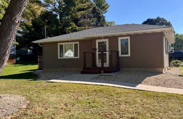 Single Family Home in Edgerton, WI photos photos