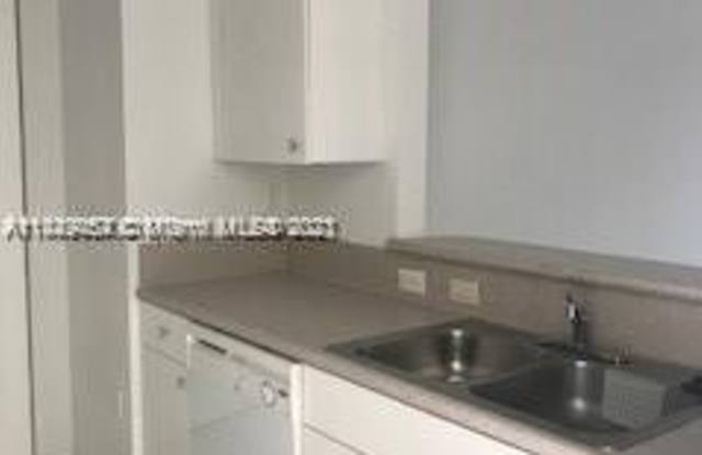 2283 NE 42nd Cir Gallery 4