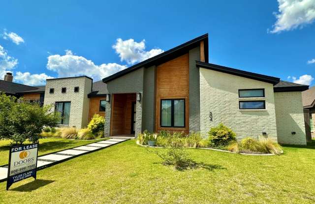 Gorgeous 4/3/2 in Preston Manor! photos photos