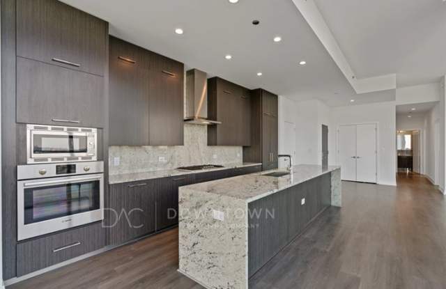 401 W Superior St photos photos