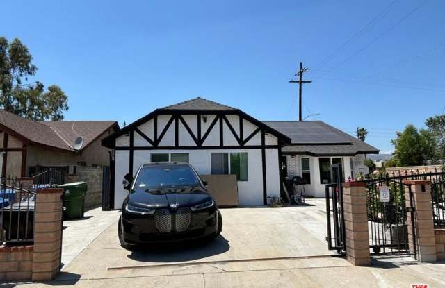 8369 Deering Ave photos photos