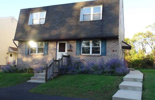 111 HUNTER Way Gallery 1