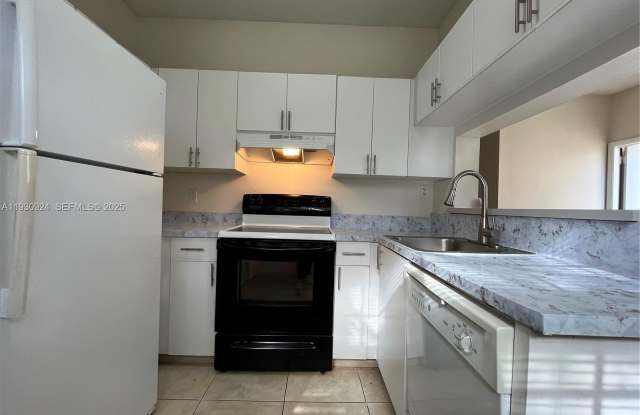 671 Cypress Lake Blvd - 671 Cypress Lake Boulevard, Deerfield Beach, FL 33064