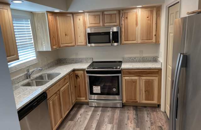 2545 E Spring St Unit 3 photos photos