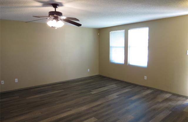 2617 Harbor Lights Drive Gallery 3