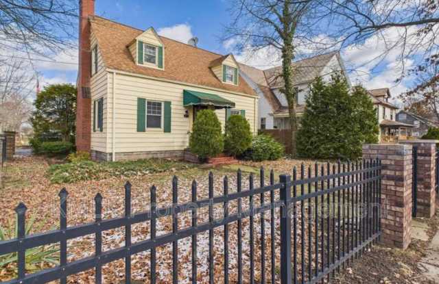 407 Washington St NE photos photos