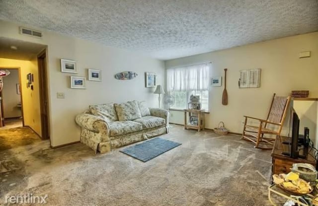 Waterford Pointe - 5750 Feder Road, Columbus, OH 43228