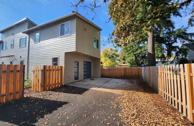14155 Southeast Linden Lane - 14155 Southeast Linden Lane, Oak Grove, OR 97267
