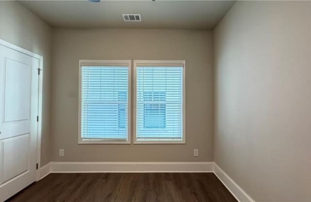 13040 Deerfield Parkway Gallery 4