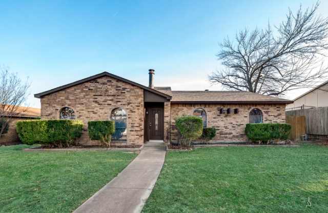624 Priscilla Lane - 624 Priscilla Lane, DeSoto, TX 75115