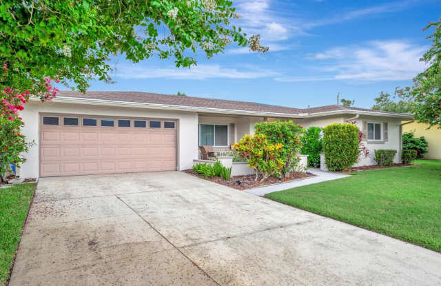 Beautiful 3-Bed / 2 Bath Pool Home in Sarasota, FL.! photos photos