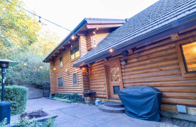 1311 Canyon Creek Drive Gallery 3