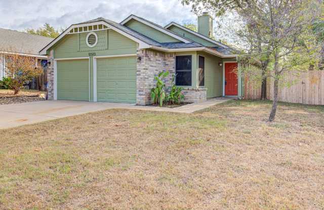 Charming 2-Bedroom, 2-Bath Home with Attached Garage photos photos Charming 2-Bedroom, 2-Bath Home with Attached Garage photos photos