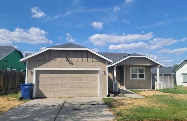 * MOVE IN SPECIAL* 1/2 OFF 1st FULL MONTH'S RENT* 3 Bedroom Home Near Fairchild Air Force Base photos photos