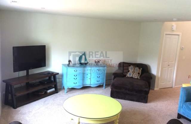 16712 West Hill Drive East Gallery 3