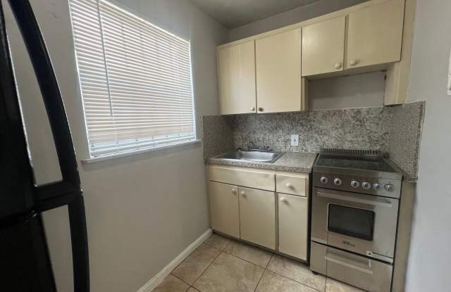 Cozy 1-Bedroom Apartments in a Charming 10-Unit Complex photos photos Cozy 1-Bedroom Apartments in a Charming 10-Unit Complex photos photos