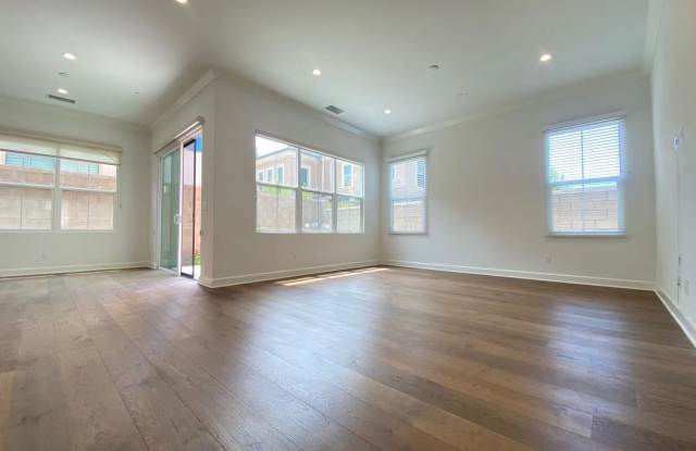 Beautiful Home for lease in Irvine Gallery 3