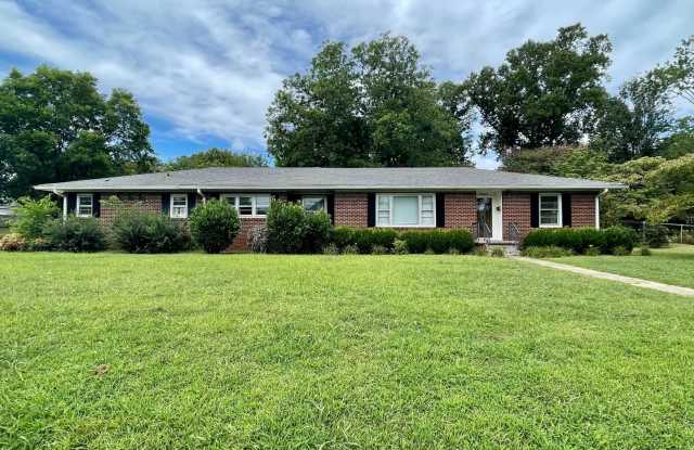 Nice home near downtown Athens! photos photos