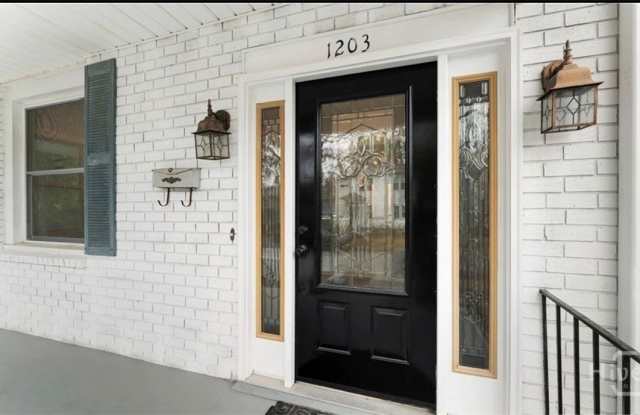 1203 E 33rd Street Gallery 2