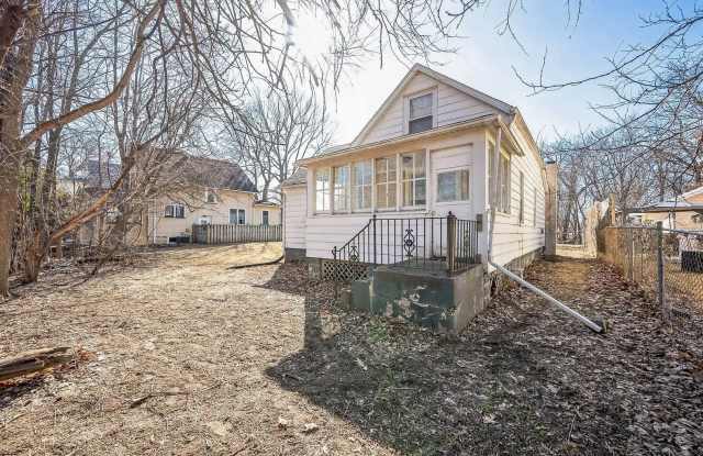Quality Living, Affordable 2-bedroom Family Home! photos photos