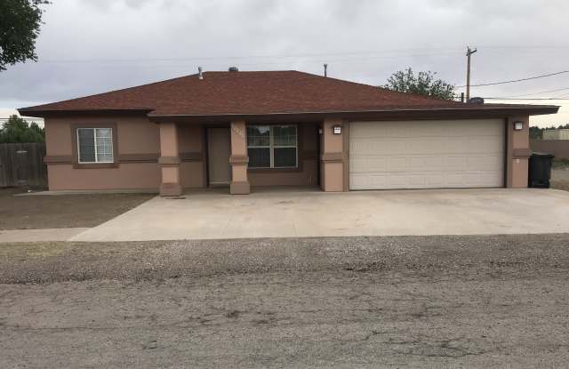 2601 W 3rd St - 2601 West 3rd Street, Roswell, NM 88201