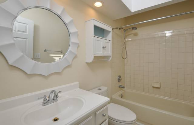 LARGE RENTAL HOME IN NORTH STAFFORD Gallery 3