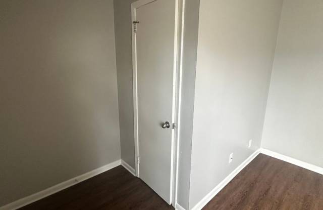 2 Bedroom 1 Bath Apartment Gallery 4
