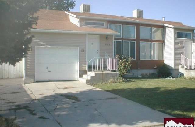 Beautiful Murray Twin Home For Rent! photos photos Beautiful Murray Twin Home For Rent! photos photos