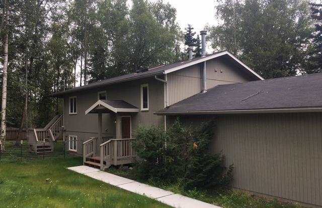 Lovely home in Eagle River - 19050 2nd Street, Anchorage, AK 99577