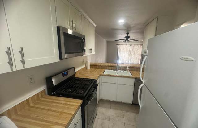 Amazing Deal 1 Bed 1 Bath for Rent Orange Blossom CA 92618 photos photos