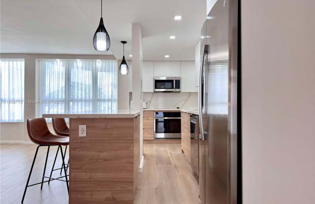 10230 Collins Avenue 102, Bal Harbour, FL 33154 photos photos