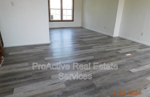 1461 Thamesford Dr. Gallery 2