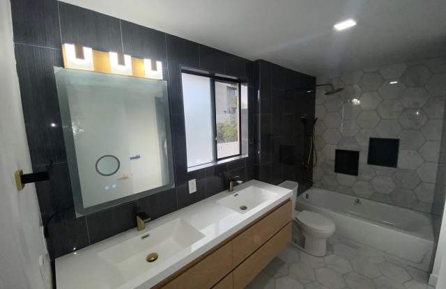 8362 Via Sonoma Unit F Gallery 2