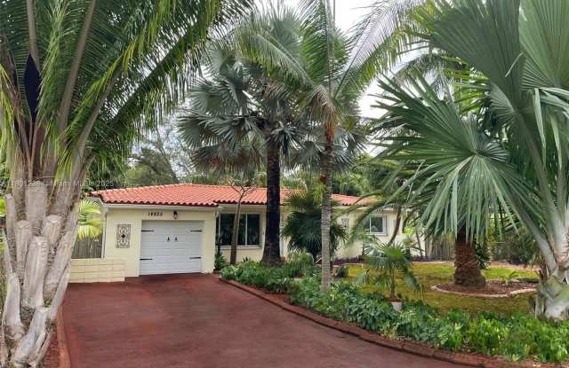 14825 Northeast 9th Court - 14825 Northeast 9th Court, Golden Glades, FL 33161