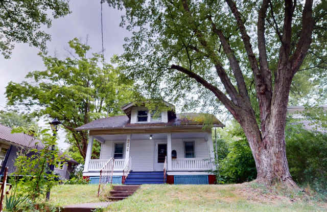 Cute 2 bedroom, near park - 244 Elmwood Drive, Mansfield, OH 44906