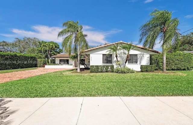 9261 SW 85th St photos photos