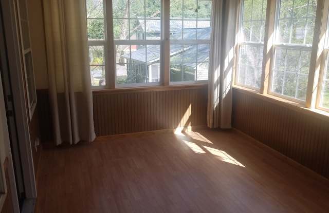 63 Garden Ct Gallery 4