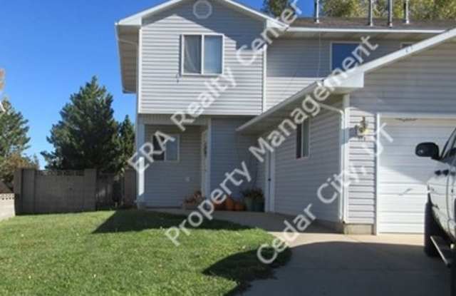 3 bed, 1.5 bathroom - Two Story Twin Home photos photos