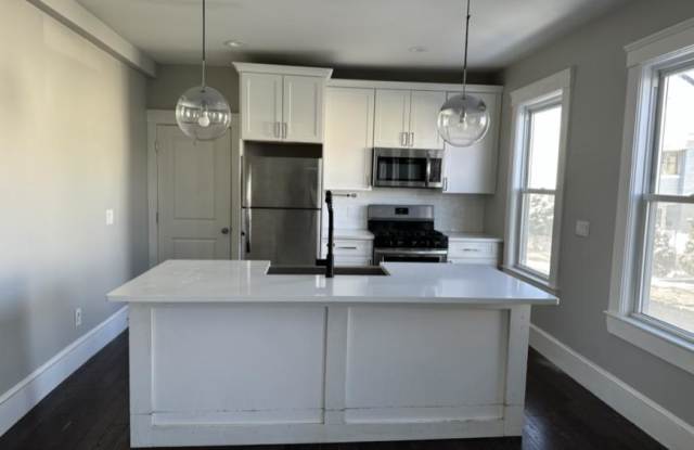181 Chelsea St. photos photos