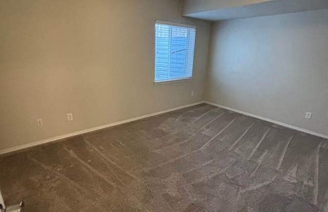 4 Bedroom, 2.5 Bath Townhome in Greeley photos photos