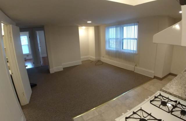 129 E Gorham - Unit 4 Gallery 2