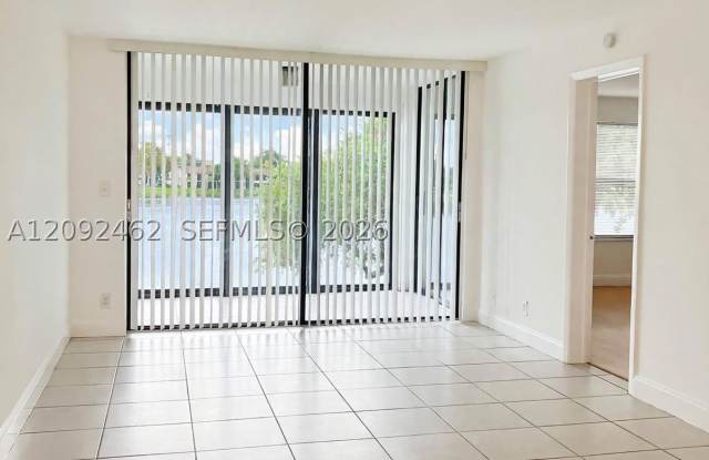 217 Lake Pointe Dr Gallery 1