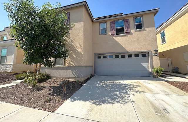 1014 W BUTTERCUP LN RIALTO 92376 (4 BED, 3 BATH) photos photos